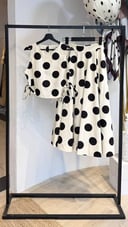 Cream & Rouge Women Clothing - MTVR-7CCDCB1A