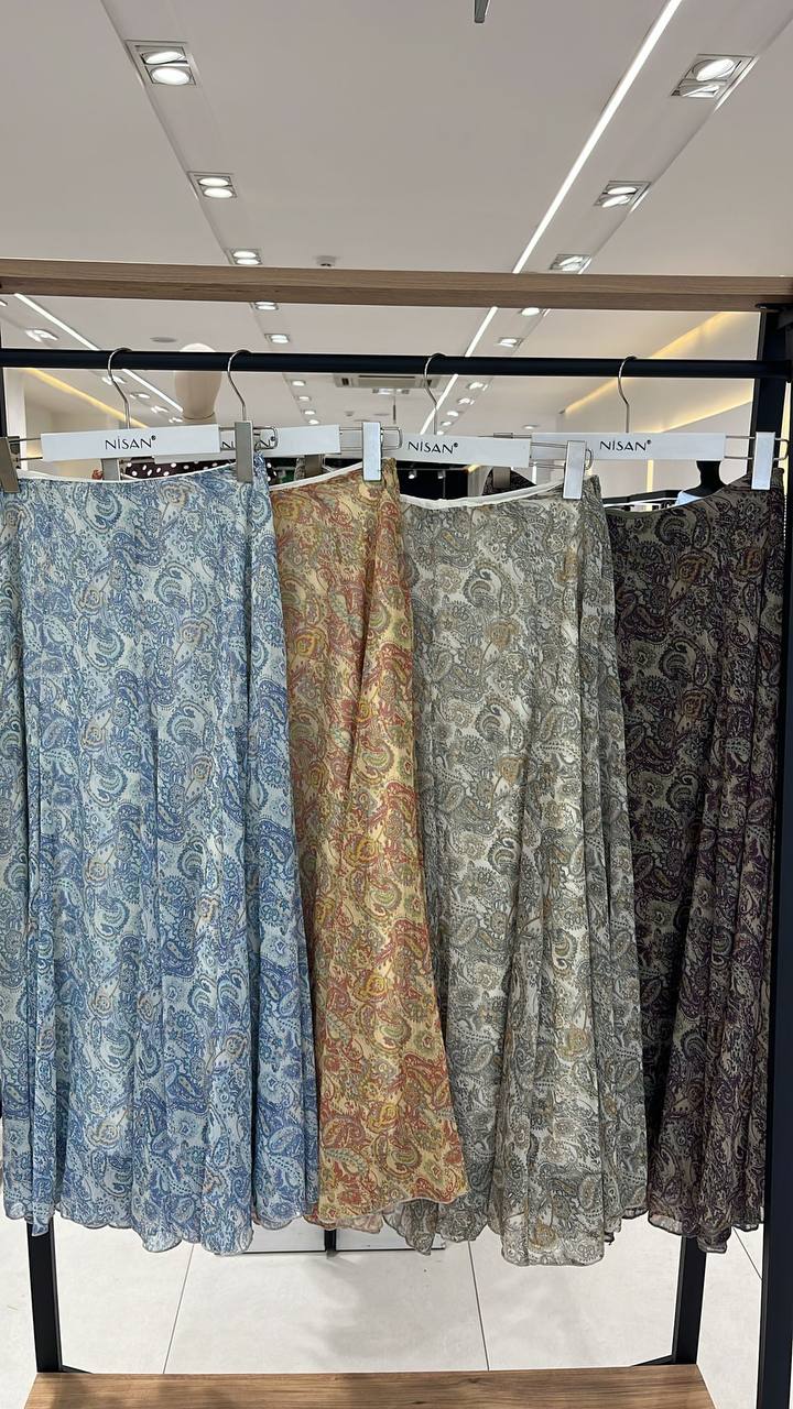 Nisan Femme Vêtements