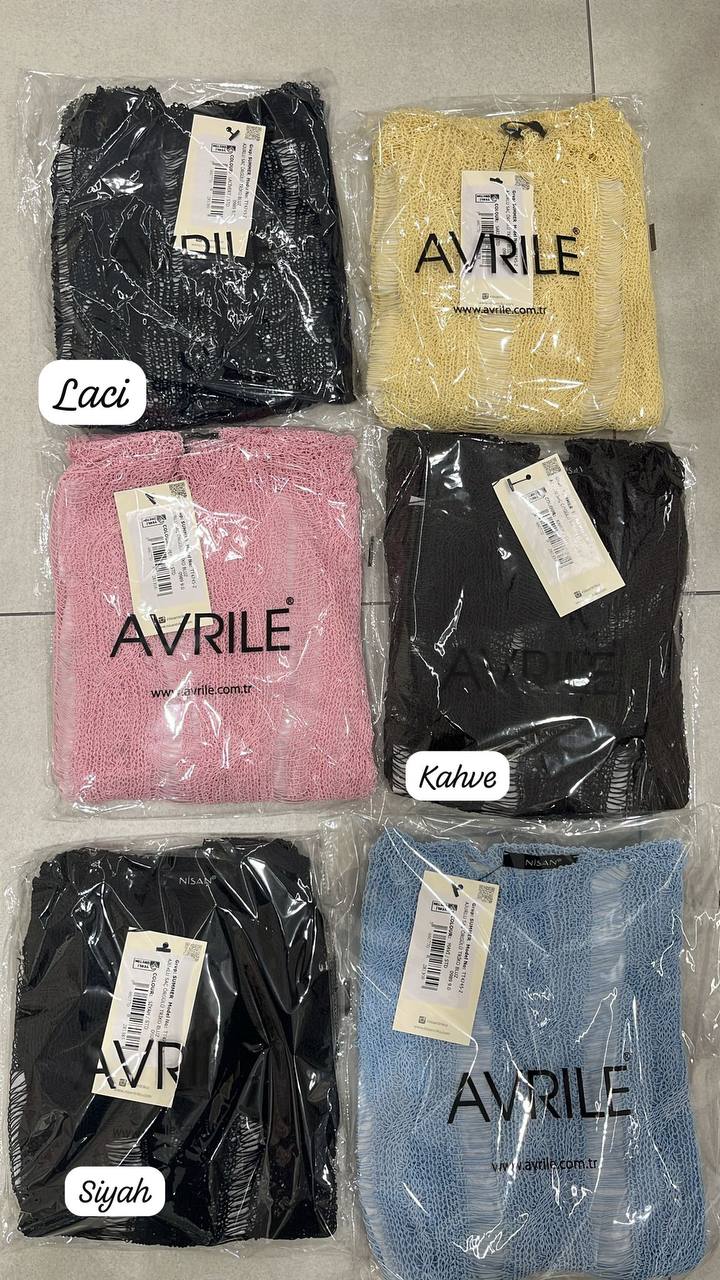 Nisan Femme Vêtements