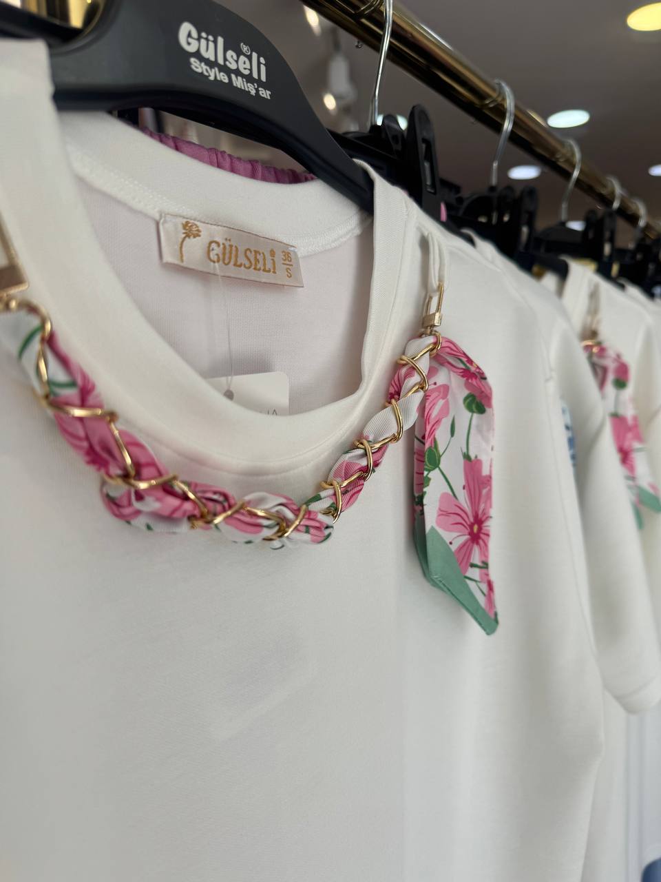 Gülseli Femme Vêtements