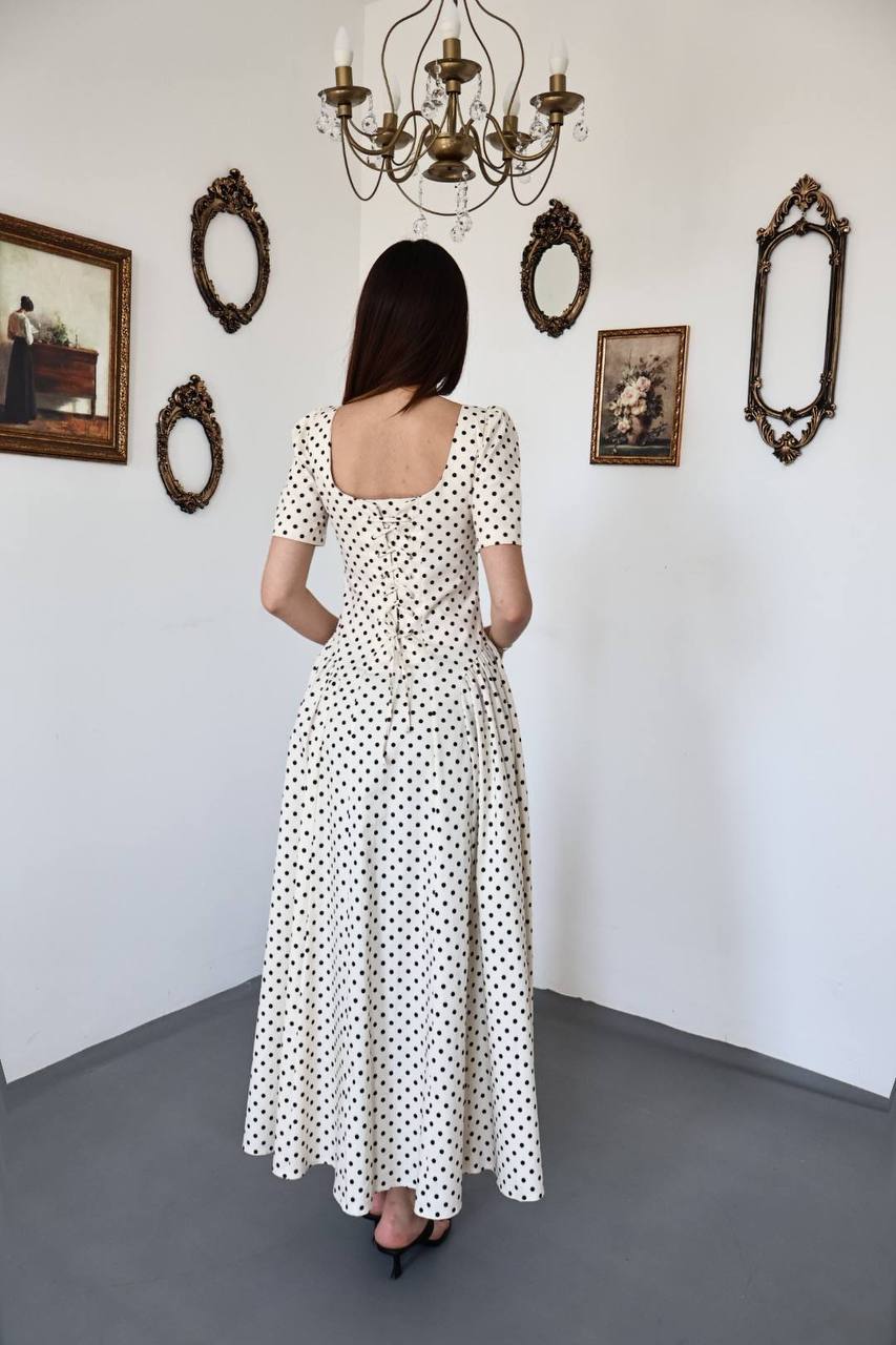 Elisa Gratë Veshje