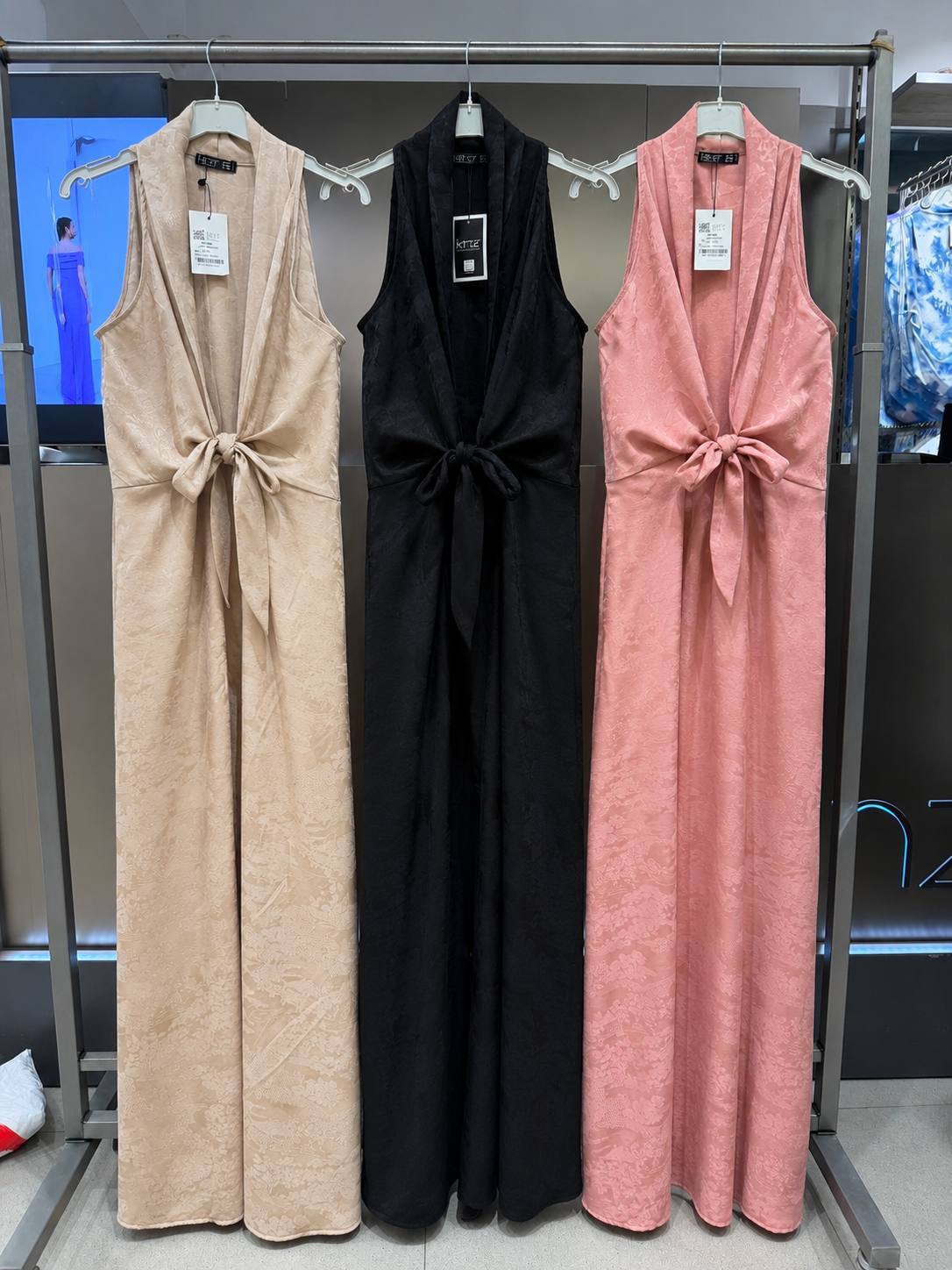 Kinzi Women Clothing - MTVR-61C8BF10