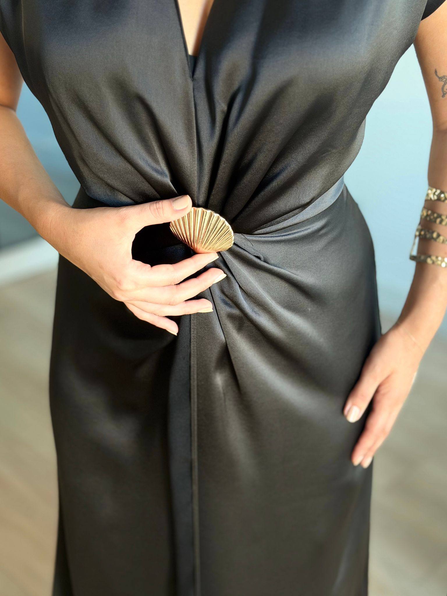 Kinzi Frauen Bekleidung