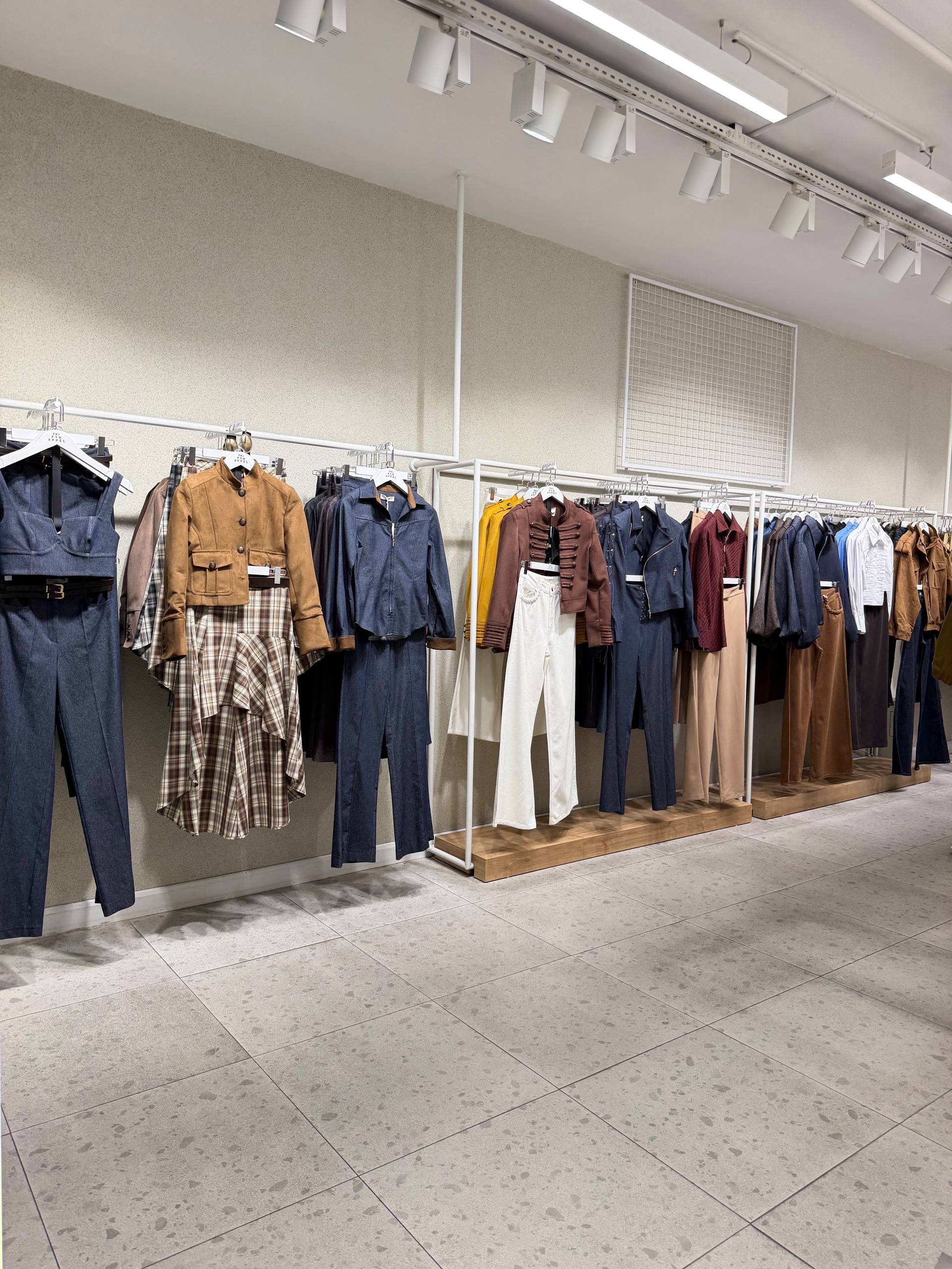 FK PYNAPPEL Women Clothing