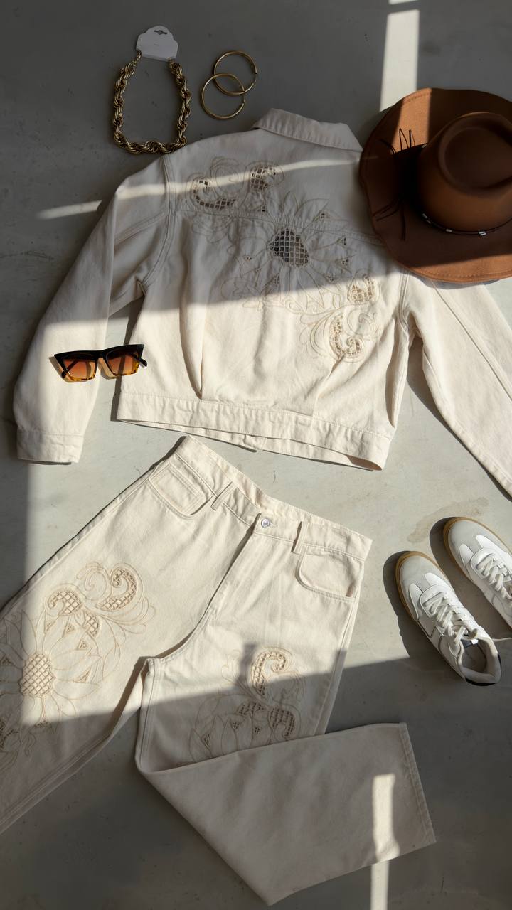 Cream & Rouge Women Clothing - MTVR-7EA9F907