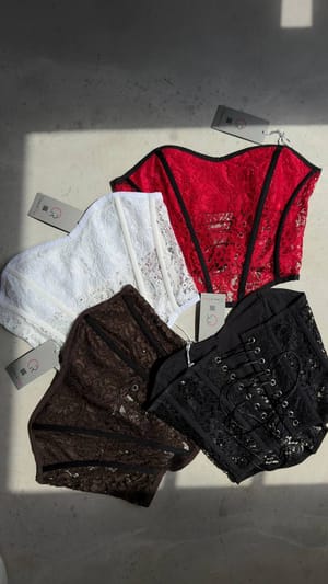 Cream & Rouge Femme Vêtements - MTVR-3A51CBA5