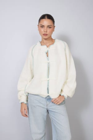 Nisan Femme Vêtements - MTVR-B3D6F7C8
