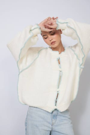 Nisan Femme Vêtements - MTVR-B3D6F7C8